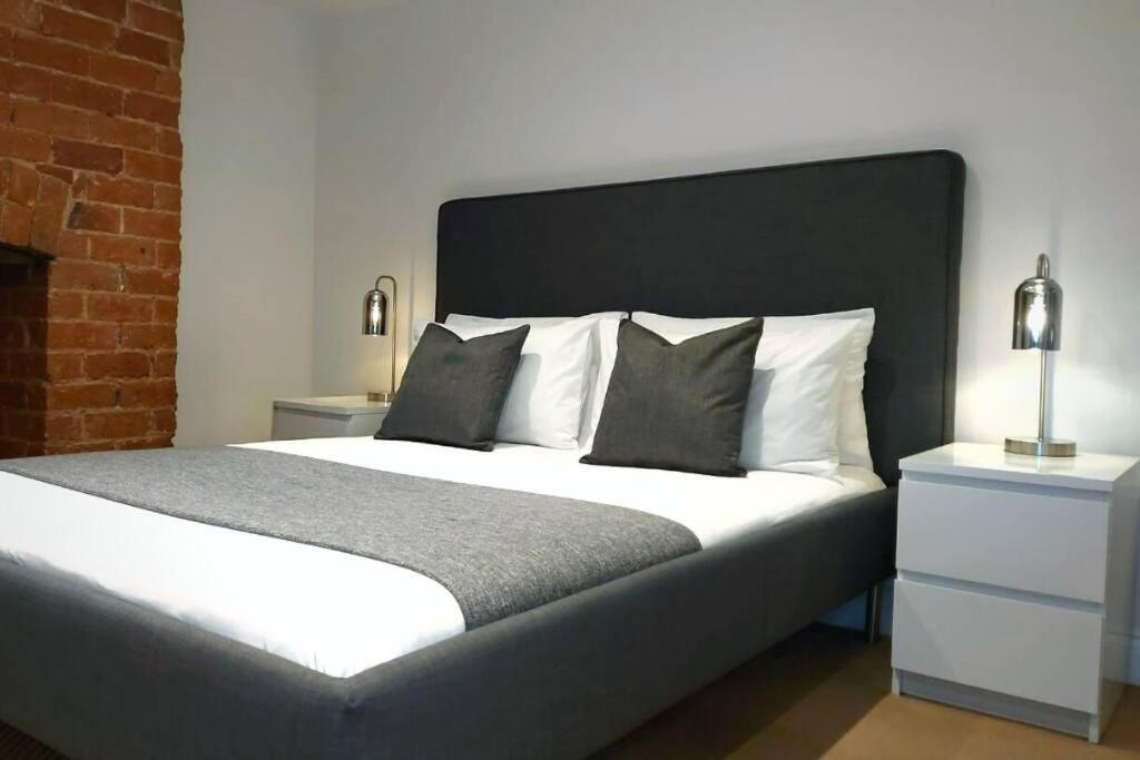Stylish Apartment In City Centre With Parking Preston  Exterior foto