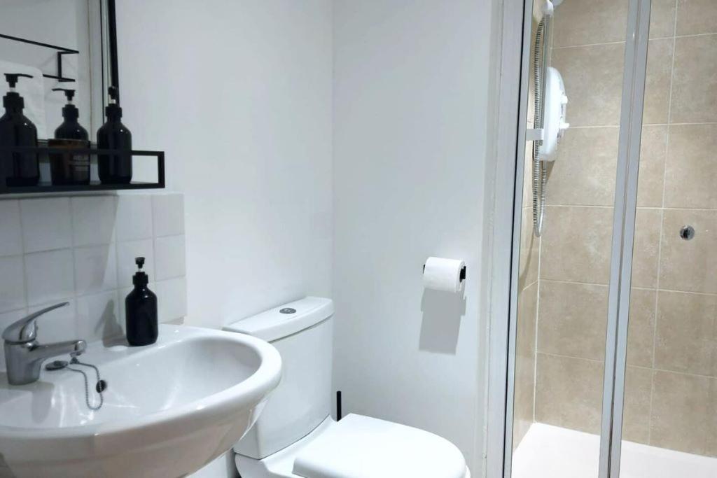 Stylish Apartment In City Centre With Parking Preston  Exterior foto